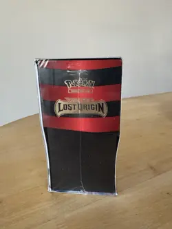 Pokemon TCG Sword & Shield Lost Origin Elite Trainer Box - Image 2