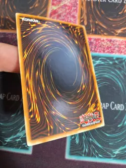 Yu-Gi-Oh! Red-Eyes Darkness Metal Dragon MGED-EN009 Premium Gold 1st Ed NM b2/ - Image 4