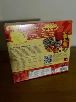 🎆 Pokemon VIVID VOLTAGE Elite Trainer Box ETB New SEALED Rainbow Pikachu - Image 3