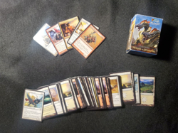 Magic the Gathering Heroes vs Monsters Worlds Smallest Duel Mini Micro Deck - Image 1