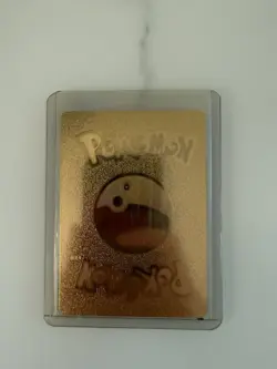 Charizard Gold Foil Pokemon Card 4/102 N/mint Fresh out of the box - Image 2