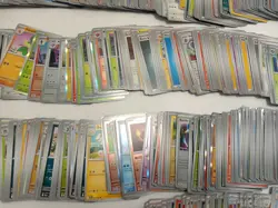 Large Bundle of Mixed Pokemon Trading Cards - Over 500 Cards Total - Image 4