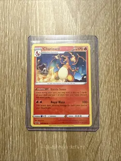 Pokemon TCG Vivid Voltage Sword & Shield Charizard 025/185 Non-Holo Card - Image 3