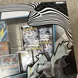 Pokemon TCG Unova Heavy Hitters Premium Collection Black & White Bolt Flare Box - Image 5