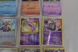 Pokemon Trading Card Lot of 100 "20 Holos" Various Sets (J4112G) - Image 4