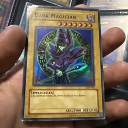 Yugioh Starter Deck: Yugi Evolution #SYE-001 Dark Magician Heavily played - Image 1