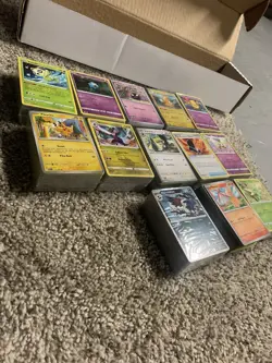Random LOT of Pokemon Cards - Auction! Read Description for Details Bulk - Image 1