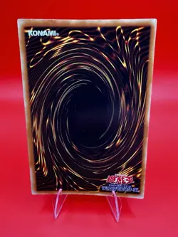 Yu-Gi-Oh! TCG Dark Magician P4-02 Japanese Ultra Rare Holo LP - Image 2