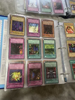 Yu-Gi-Oh! Card Lot Classic Rare - Image 2