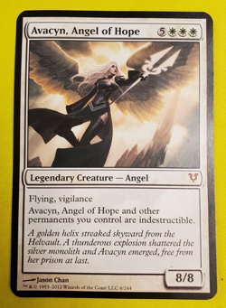MTG Magic The Gathering Oversized Avacyn, Angel of Hope promo - Image 1