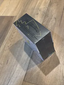 Pokemon TCG Celebrations ETB 25th Anniversary Elite Trainer Box - Image 2