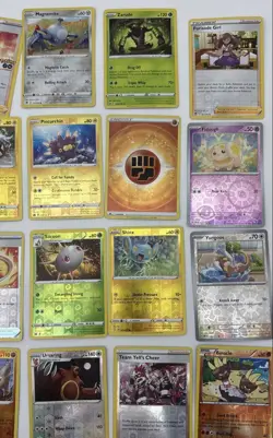 Pokemon TCG Celebrations 25th Anniversary Sports Trading Card Lots - Image 4