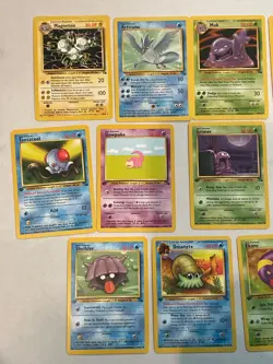 NM non holo rare FiRsT edition fossil Pokemon cards Articuno muk Kabutops - Image 4