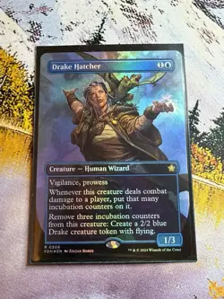 Drake Hatcher *** Borderless FOIL *** - MTG FDN Foundations - NM/MINT - Image 4