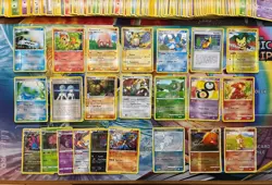 Vintage & Modern Pokemon Card Lot Holo Etc MP-Damaged Umbreon Charizard 600+ - Image 5