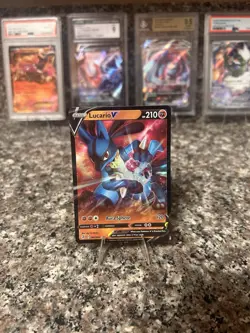 Lucario V 146/264 - Fusion Strike - Ultra Rare Pokemon Card - Near Mint (NM) - Image 2
