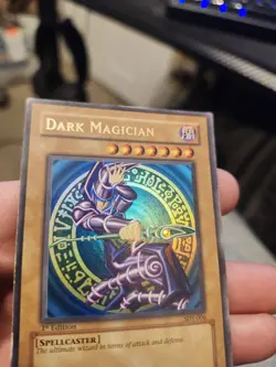 Dark Magician SDY-006 Starter Deck: Yugi 1st Edition - Image 2