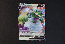 Tornadus V 124/198 Holo Shiny Pokemon TCG Card Chilling Reign 2021 NEAR MINT - Image 1