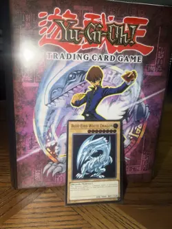 Yu-Gi-Oh Blue-Eyes White Dragon OP28-EN001 Ultimate Rare Tournament Pack NM - Image 1