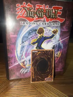 Yu-Gi-Oh Blue-Eyes White Dragon OP28-EN001 Ultimate Rare Tournament Pack NM - Image 2