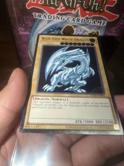 Yu-Gi-Oh Blue-Eyes White Dragon OP28-EN001 Ultimate Rare Tournament Pack NM - Image 3