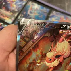 Flareon v SWSH179 Sword & Shield Promo Holo Card Near Mint Condition - Image 5