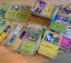 Big Lot Of Pokemon Cards - Image 1