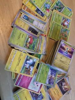 Big Lot Of Pokemon Cards - Image 3