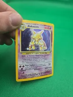 Pokemon Card Alakazam 001/102 Base Set Holo Spanish - Image 3