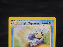 Pokemon Light Vaporeon 52/105 Neo Destiny Regular 2000 Kagemaru Himeno 80 HP - Image 2