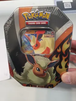 Pokemon TCG Eevee Evolutions Tin 2021 [ Flareon V Edition ] [Evolving Skies] - Image 1