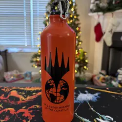 MTG Be Legendary VIP aluminum water bottle (MagicCon Exclusive) - Image 2