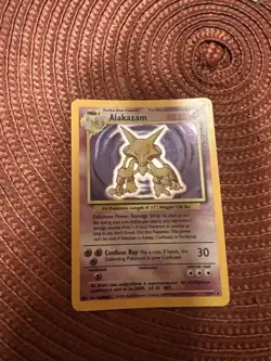 Pokemon TCG Alakazam Base Set Holo Card 1/102 Unlimited Rare - Image 2