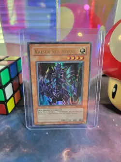 Kaiser Sea Horse SKE-015 Yu-Gi-Oh TCG Starter Deck Kaiba 1st Ed. Ultra Rare DMG - Image 1