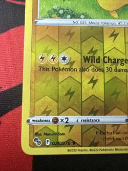 Pokemon TCG Pikachu Pokemon GO 028/078 Reverse Holo Holo Rare-NM! - Image 4