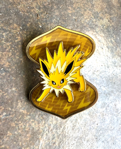 Jolteon Pin - VMAX Collection - Pokemon TCG - Mint - Image 1