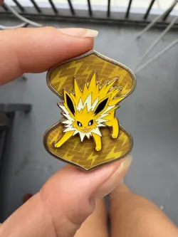 Jolteon Pin - VMAX Collection - Pokemon TCG - Mint - Image 2