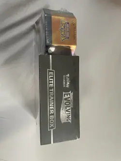 Pokemon Evolving Skies ETB - Image 2