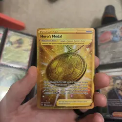 Pokemon TCG Hero's Medal Vivid Voltage Holo Card 201/185 Secret Rare - Image 1