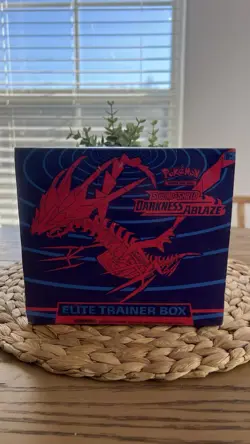 Pokemon TCG: Darkness Ablaze Elite Trainer Box Sword & Shield Mint Condition! 820650807312 - Image 1