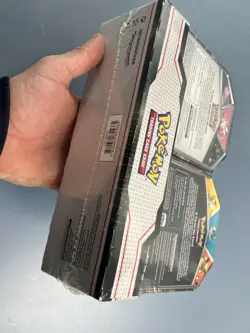 Pokemon TCG V Heroes Bundle Tins: 2-Pack of Vaporeon & Umbreon (SEALED)! #1.10 - Image 3