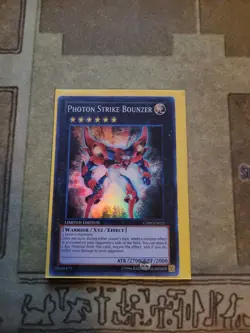YUGIOH PHOTON STRIKE BOUNZER CT09-EN022 SUPER LIMITED ED LP/MP - Image 1