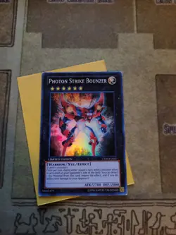 YUGIOH PHOTON STRIKE BOUNZER CT09-EN022 SUPER LIMITED ED LP/MP - Image 2