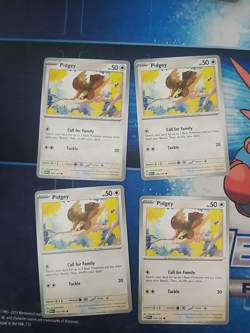 4x Pokemon TCG Pidgey 016/165 Scarlet & Violet 151 - NM Playset Lot - Image 1