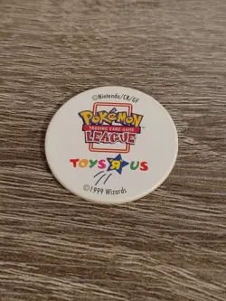 Pokemon TCG League - Wizards Collector's Coin - PIKACHU [1999] *Toys R Us Excl* - Image 2