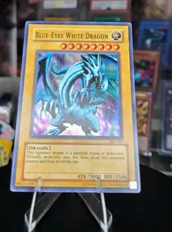 Yu-Gi-Oh! Blue-Eyes White Dragon SDK-001 Ultra Rare NM Unlimited - Image 1