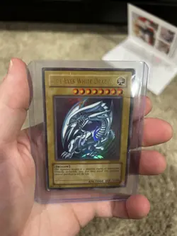 Yu-Gi-Oh! TCG Card Lot Holographic Blue Eyes, Dark Magician Girl, Dark magician - Image 3