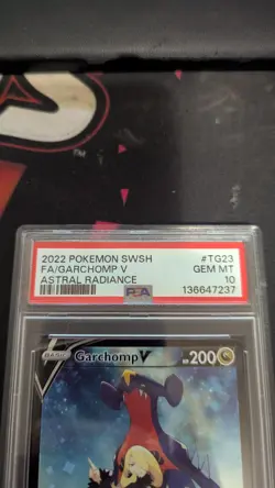 2022 POKEMON SWORD & SHIELD ASTRAL RADIANCE #TG23 FULL ART/GARCHOMP V PSA 10 - Image 2