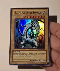 Blue-Eyes White Dragon RP01-EN001 Retro Pack Ultra Rare LP - Image 3