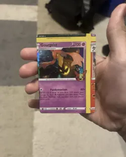 Pokemon Card - Error Miscut NFC Gourgeist Trick or Trade 077/203 Holo Rare - Image 1